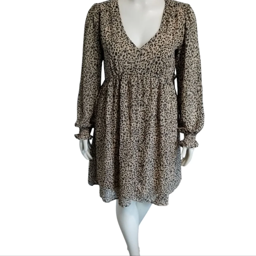Kori Women's Leopard‎ Print Chiffon Boho  Flowy Smocked Dress size M Semi Sheer